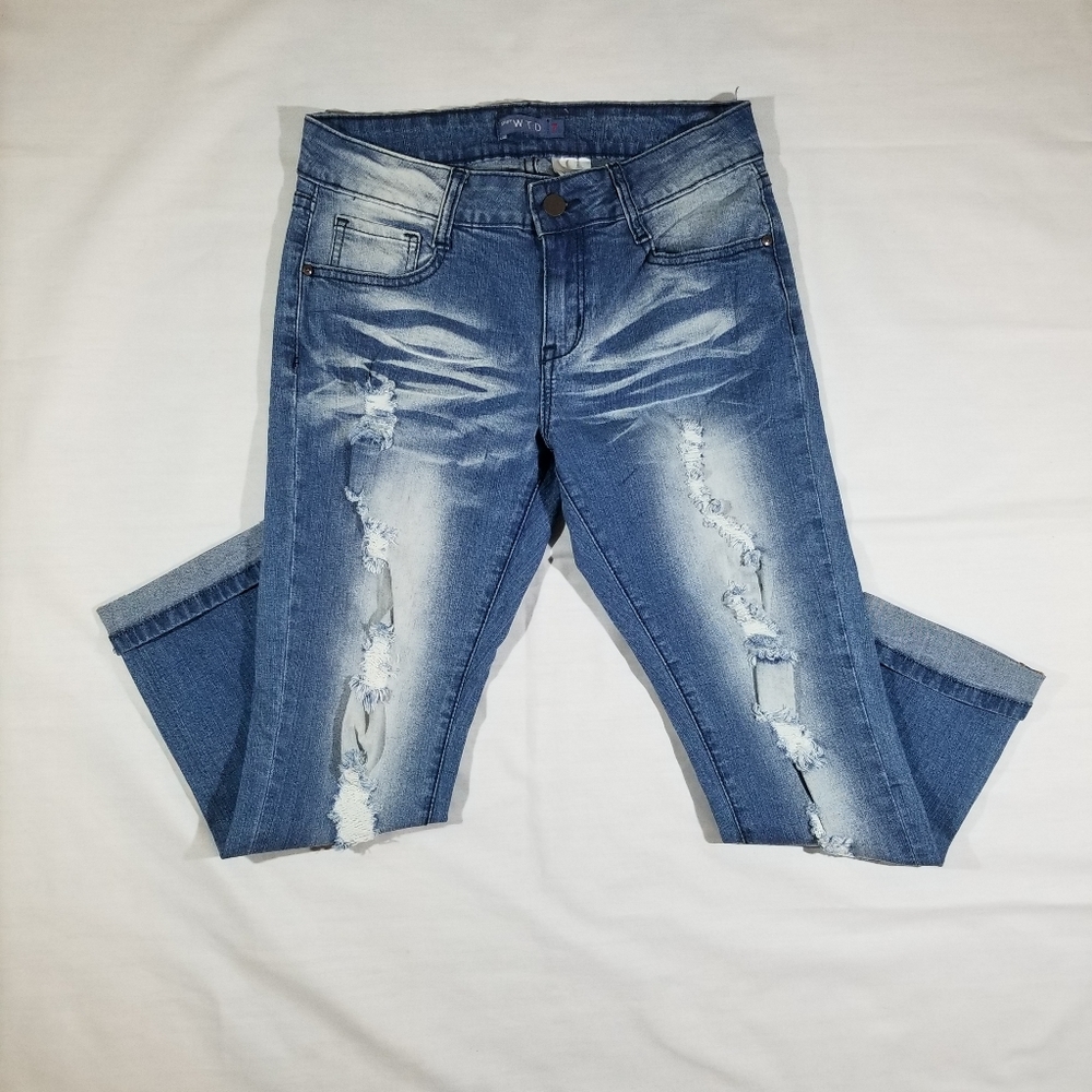 Shop WTD Distressed Capris, Size 7